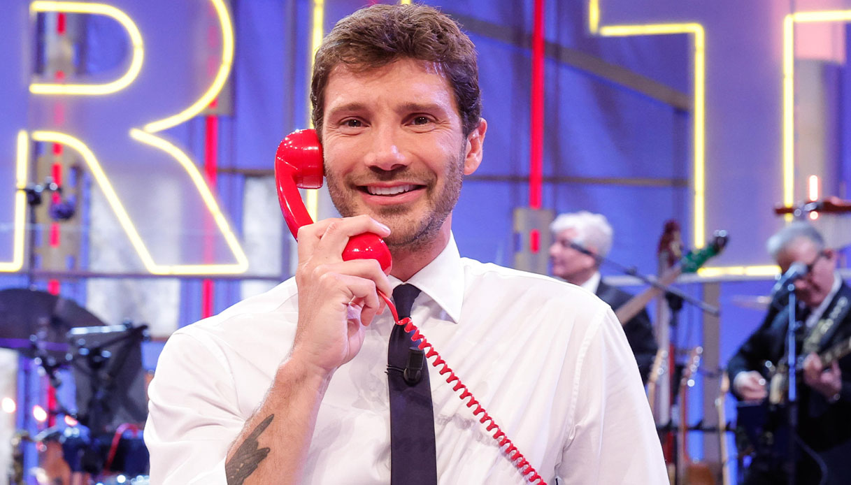 stefano de martino conduttore di affari tuoi