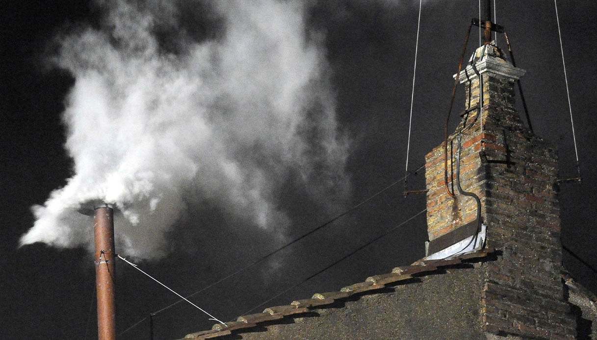 https://wips.plug.it/cips/notizie.virgilio.it/cms/2025/04/conclave-papa-francesco-1.jpg