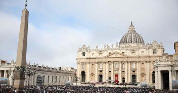 funerali-papa-polizia