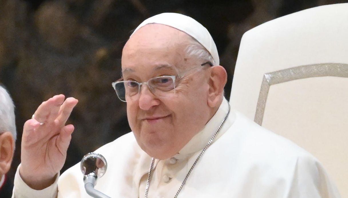 https://wips.plug.it/cips/notizie.virgilio.it/cms/2025/04/papa-francesco-santo.jpg