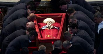 tumulazione Papa Francesco