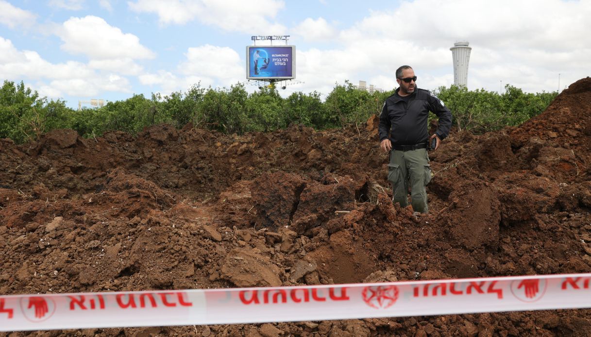 https://wips.plug.it/cips/notizie.virgilio.it/cms/2025/05/aeroporto-missile-israele.jpg