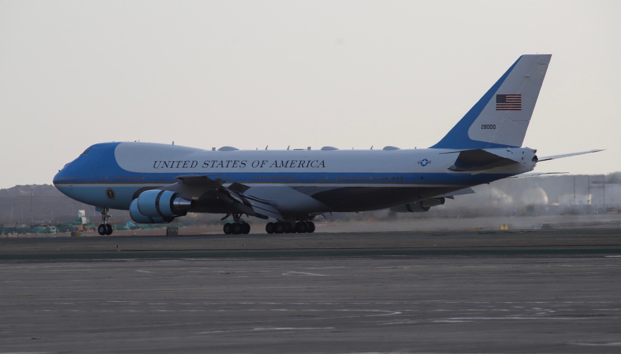 https://wips.plug.it/cips/notizie.virgilio.it/cms/2025/05/air-force-one-qatar-trump.jpg