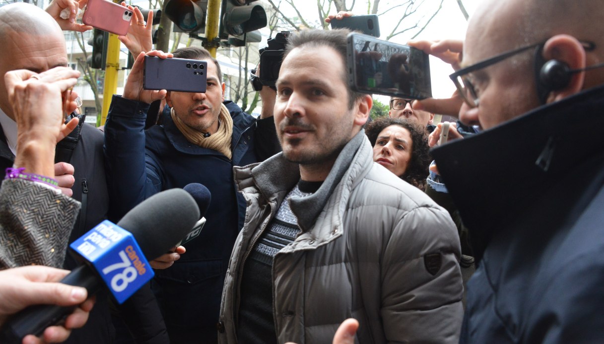 delitto di garlasco i post facebook sospetti di andrea sempio su alberto stasi dopo la condanna
