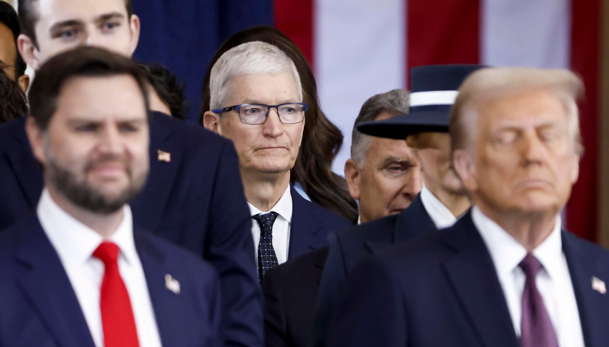Donald Trump Apple dazi titolo Borsa