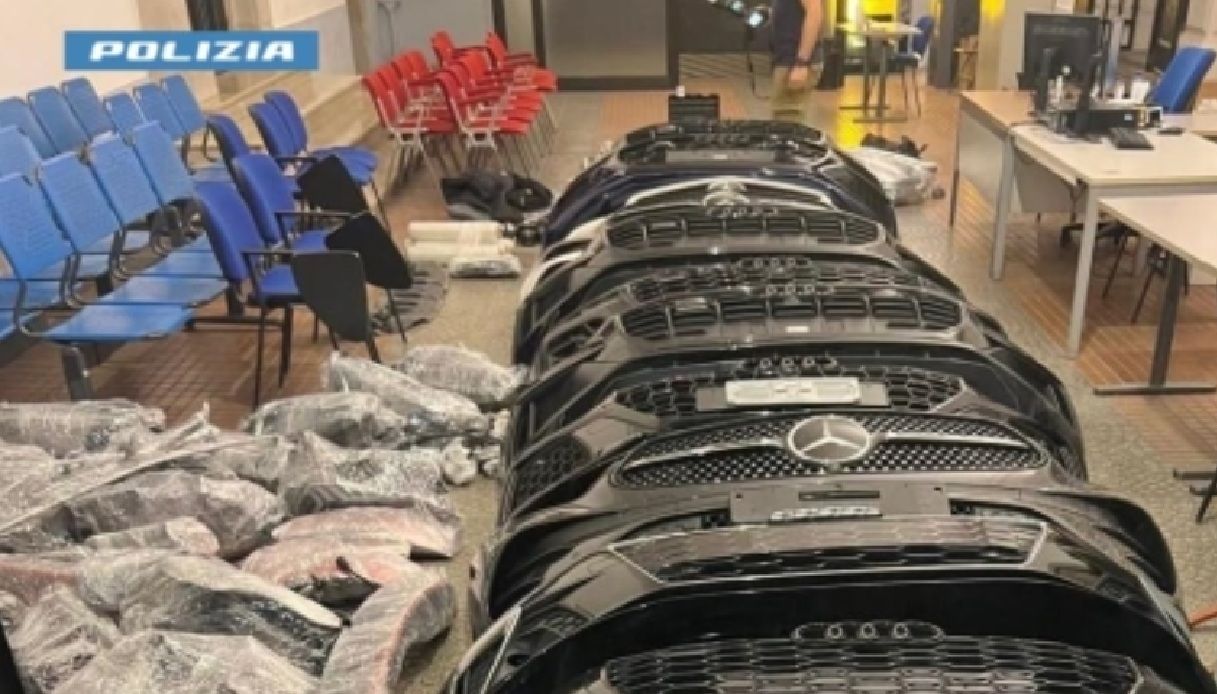 Cannibalizzazione di auto di lusso, pilota di supercar arrestato a Cittadella: così depredava i mezzi Cannibalizzazione di auto di lusso, pilota di supercar arrestato a Cittadella: così depredava i mezzi