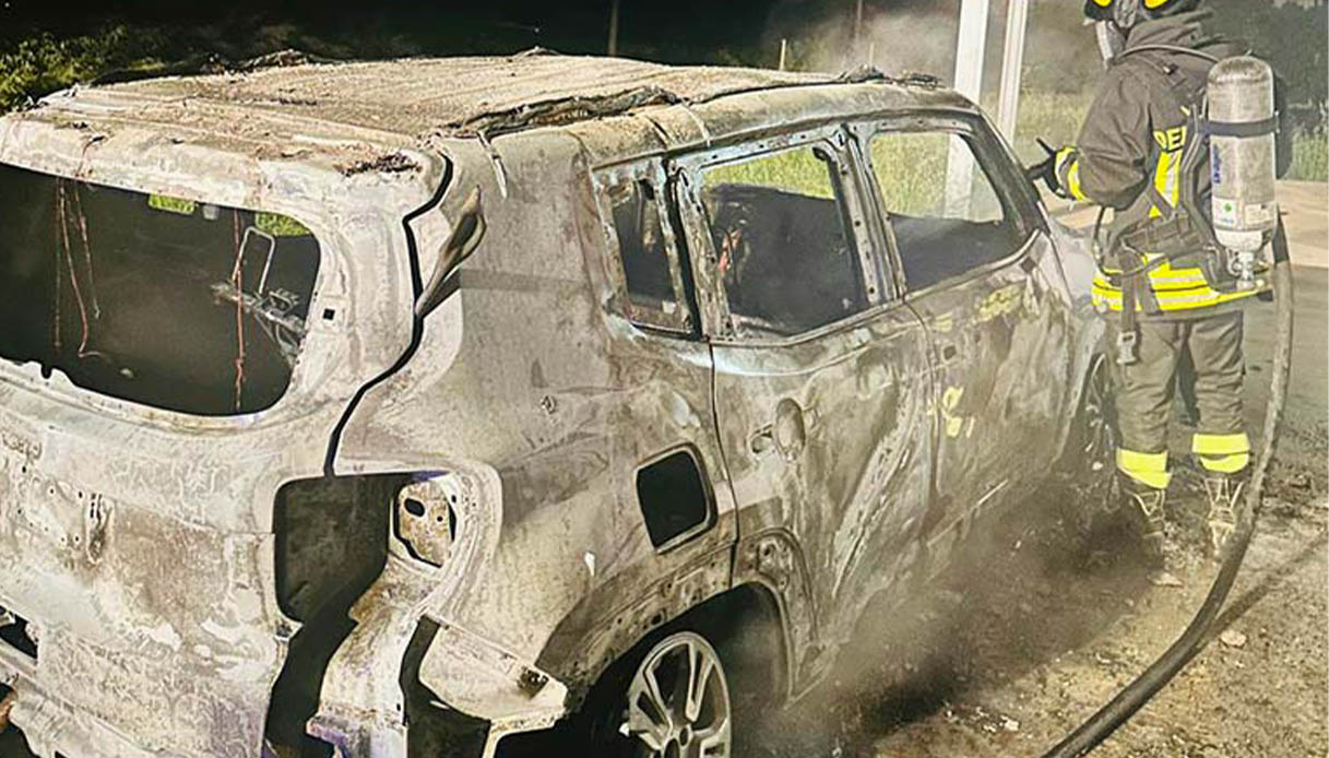 auto incendiata sindaca Catia Di Fabio Monteodorisio