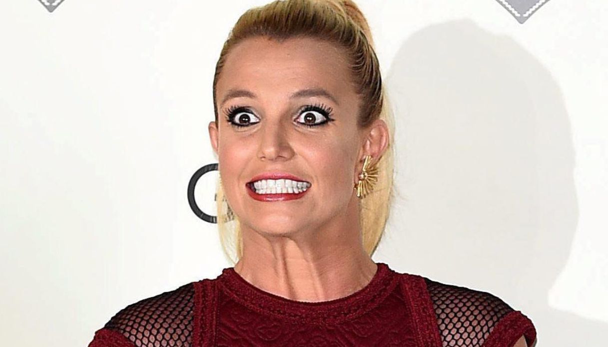 https://wips.plug.it/cips/notizie.virgilio.it/cms/2025/05/britney-spears.jpg