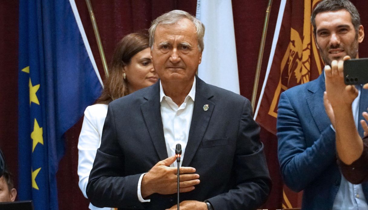 https://wips.plug.it/cips/notizie.virgilio.it/cms/2025/05/brugnaro-sindaco-venezia.jpg