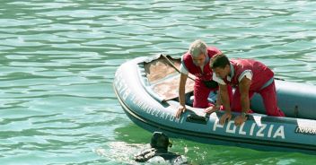 cadavere-donna-lago-di-como