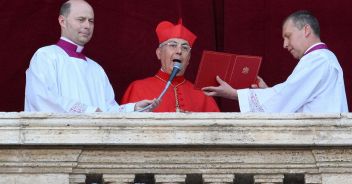 cardinale dominique mamberti malore