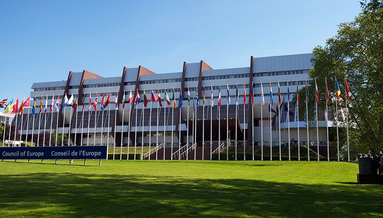https://wips.plug.it/cips/notizie.virgilio.it/cms/2025/05/consiglio-d-europa.jpg