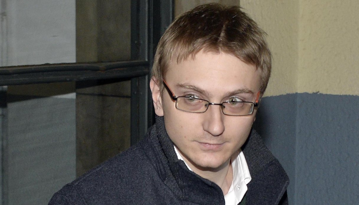Delitto di Garlasco, Alberto Stasi condannato per "7 indizi" e l Delitto di Garlasco, Alberto Stasi condannato per "7 indizi" e l