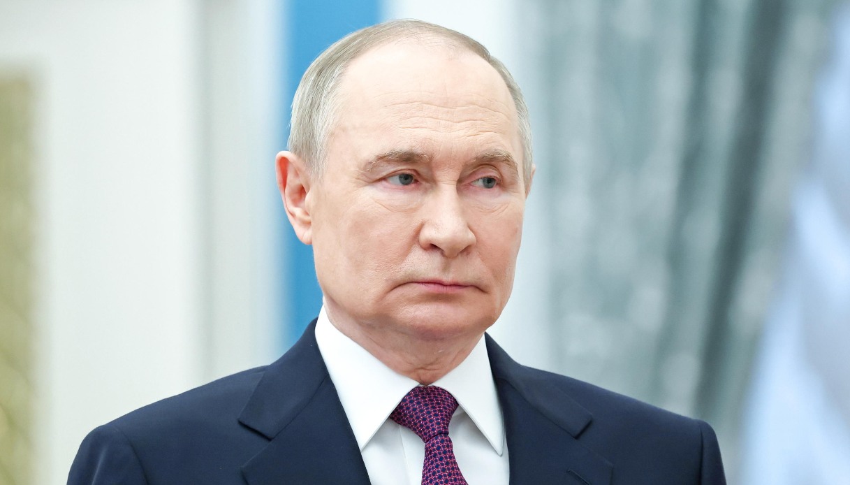 https://wips.plug.it/cips/notizie.virgilio.it/cms/2025/05/elicottero-putin.jpg