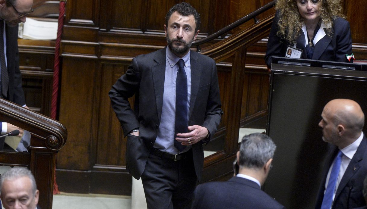 https://wips.plug.it/cips/notizie.virgilio.it/cms/2025/05/emanuele-pozzolo-espulso-fdi.jpg
