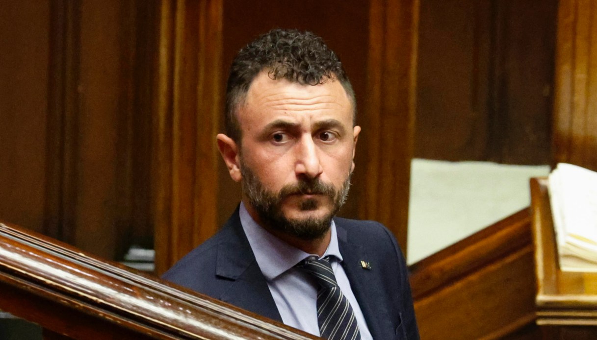 https://wips.plug.it/cips/notizie.virgilio.it/cms/2025/05/emanuele-pozzolo-fdi.jpg