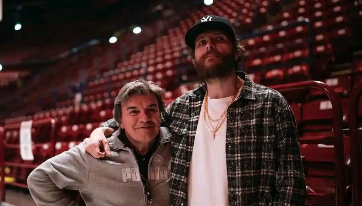 https://wips.plug.it/cips/notizie.virgilio.it/cms/2025/05/fabrizio-borra-jovanotti.jpg
