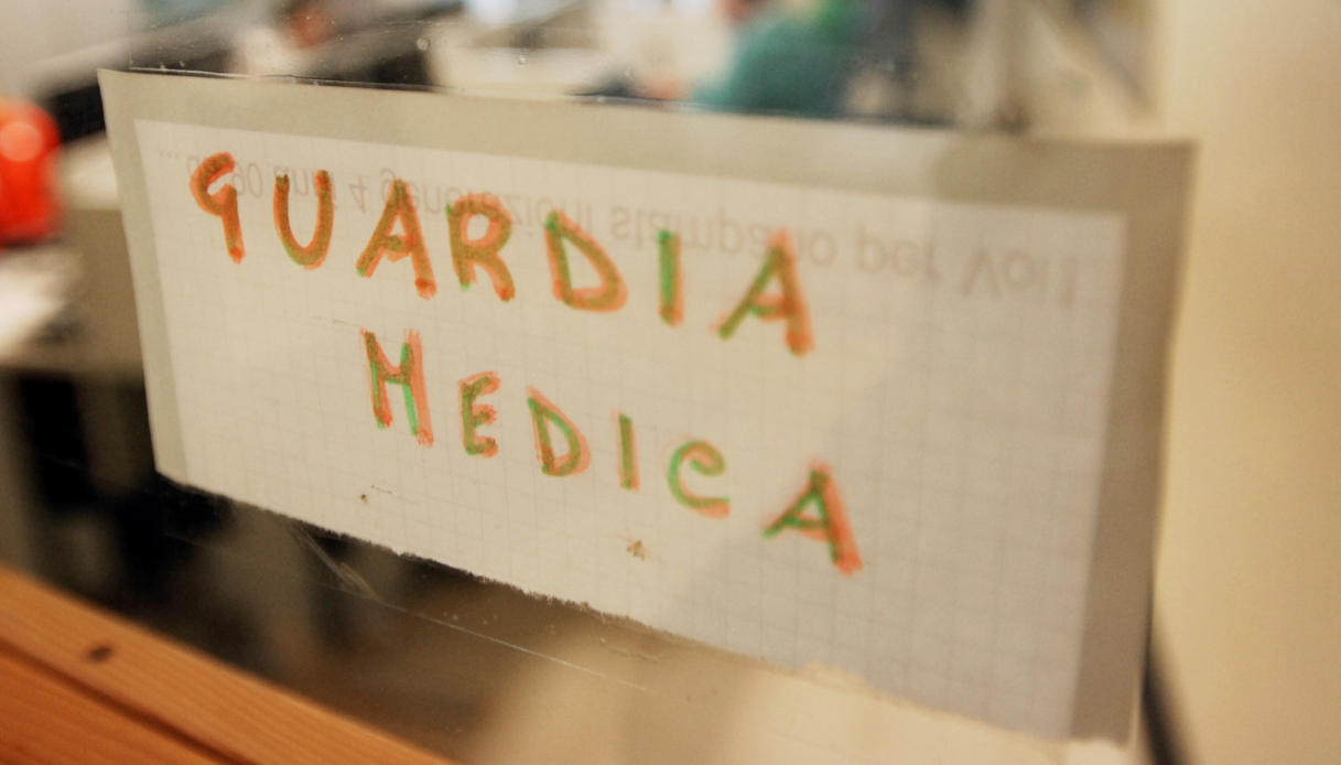 https://wips.plug.it/cips/notizie.virgilio.it/cms/2025/05/falerna-morto-guardia-medica-franco-porco.jpg
