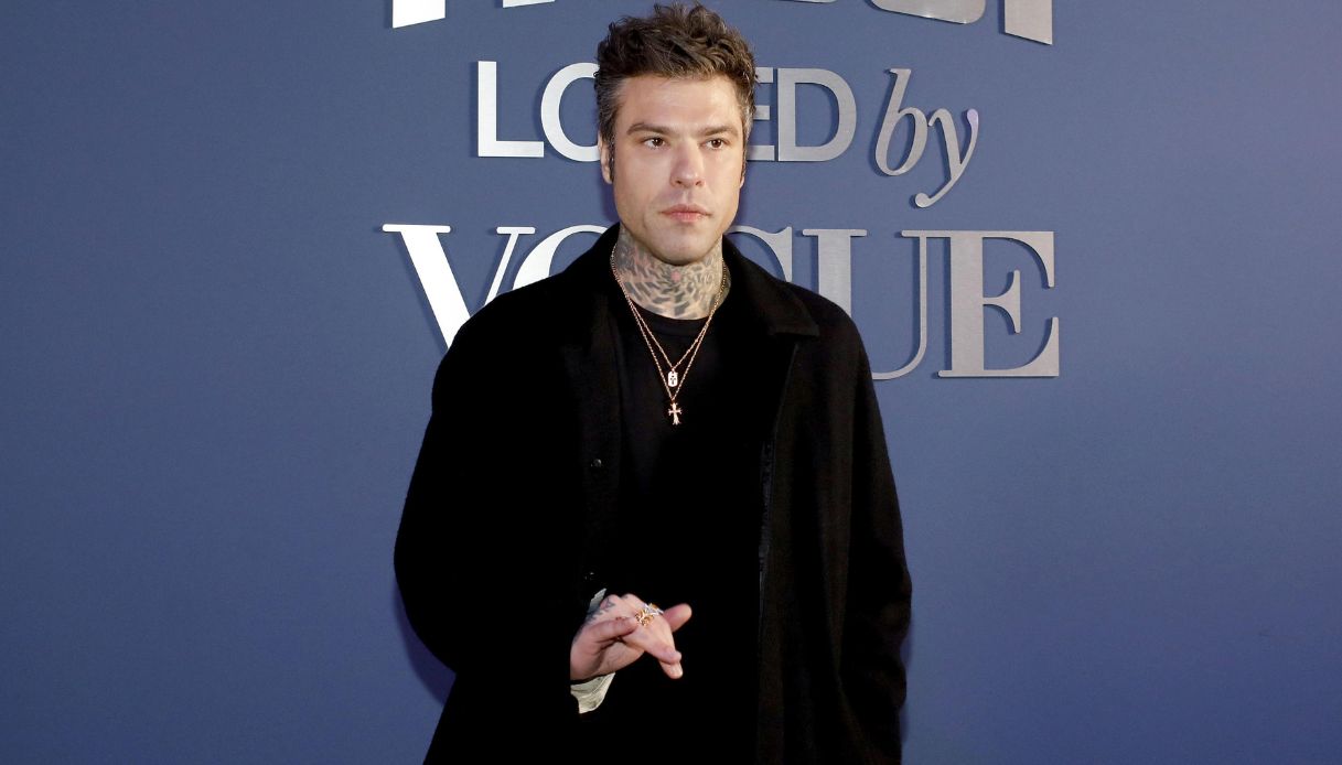 https://wips.plug.it/cips/notizie.virgilio.it/cms/2025/05/fedez-rissa-blur-kings-league.jpg