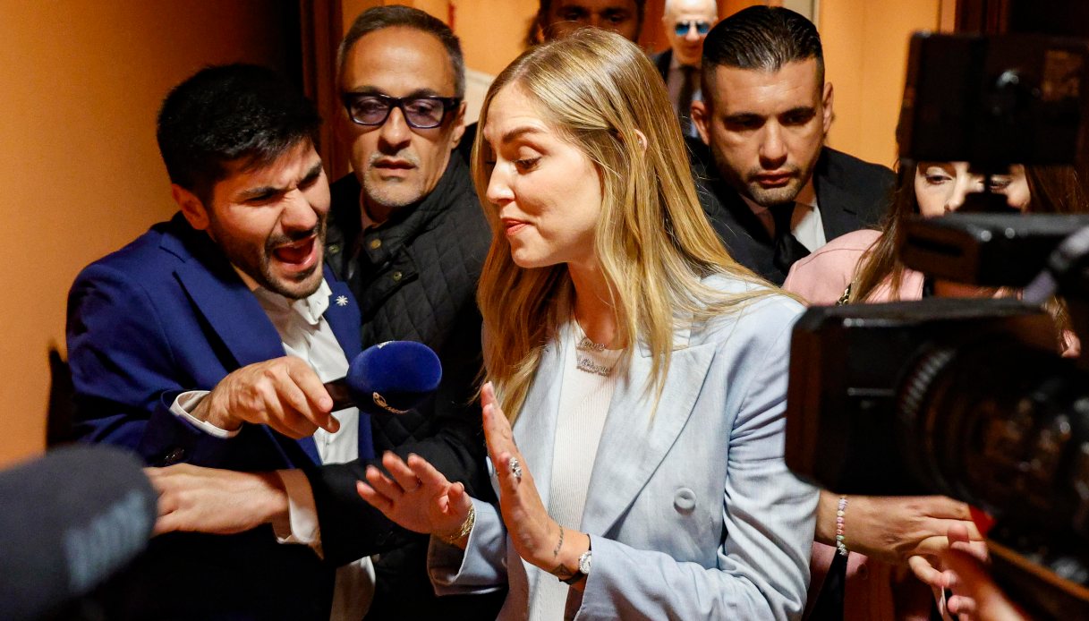 https://wips.plug.it/cips/notizie.virgilio.it/cms/2025/05/ferragni-mediaset.jpg
