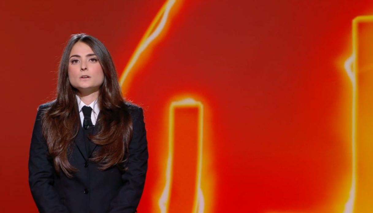 https://wips.plug.it/cips/notizie.virgilio.it/cms/2025/05/giulia-chiara-tramontano-sorella-femminicidio-monologo-le-iene.jpg