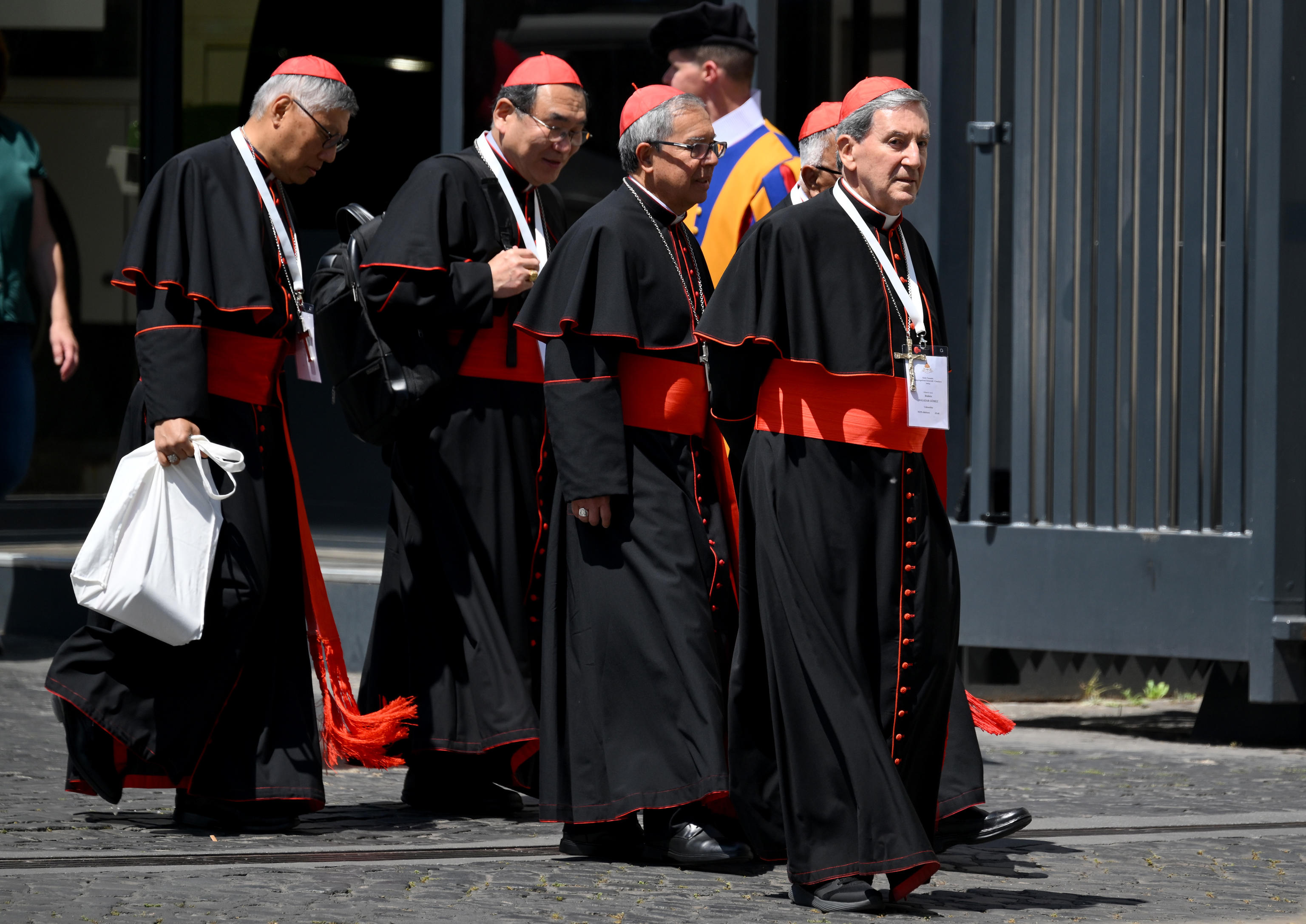 https://wips.plug.it/cips/notizie.virgilio.it/cms/2025/05/iolfoto111_20250506090458959_cbdc8f0021e4d22b51c36b72e2b5591b.jpg