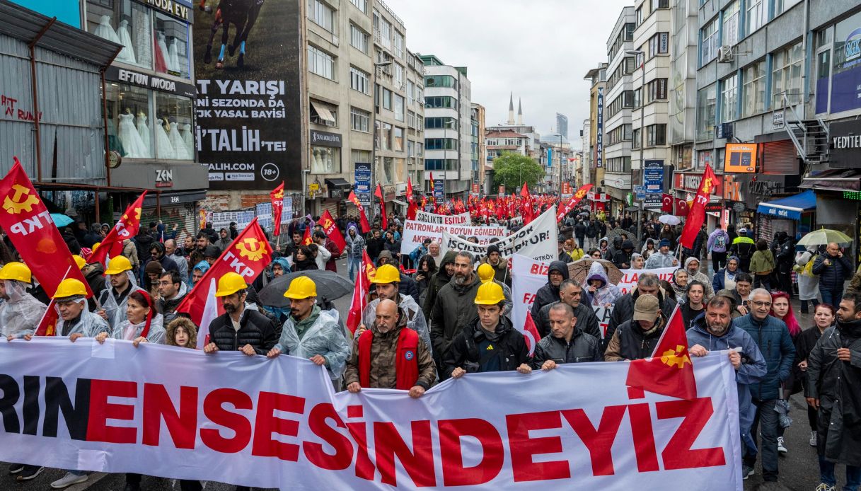 https://wips.plug.it/cips/notizie.virgilio.it/cms/2025/05/istanbul-primo-maggio.jpg