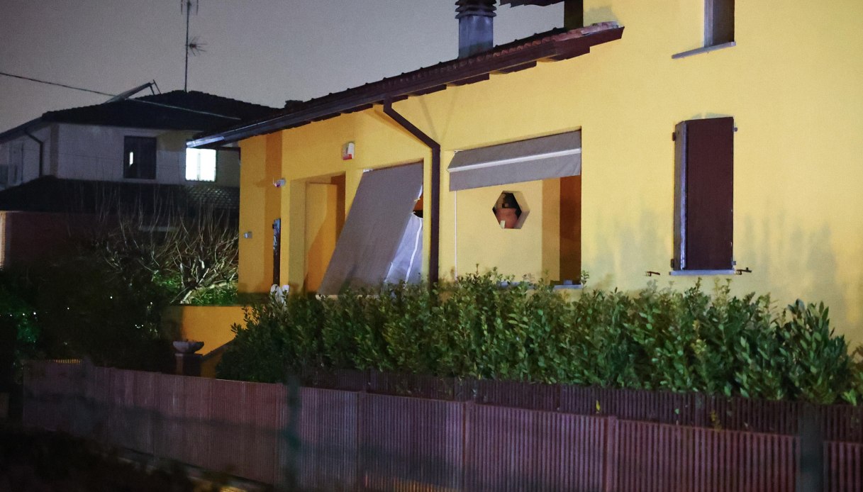 Una veduta esterna della casa a Traversetolo di Chiara Petrolini