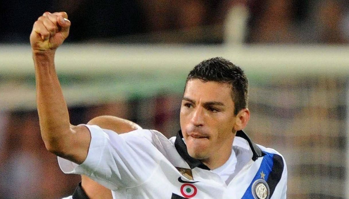 https://wips.plug.it/cips/notizie.virgilio.it/cms/2025/05/lucio-ustioni.jpg
