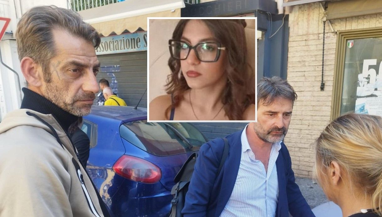Martina Carbonaro uccisa ad Afragola, il padre rivela la telefonata con Alessio Tucci dopo il femminicidio Martina Carbonaro uccisa ad Afragola, il padre rivela la telefonata con Alessio Tucci dopo il femminicidio