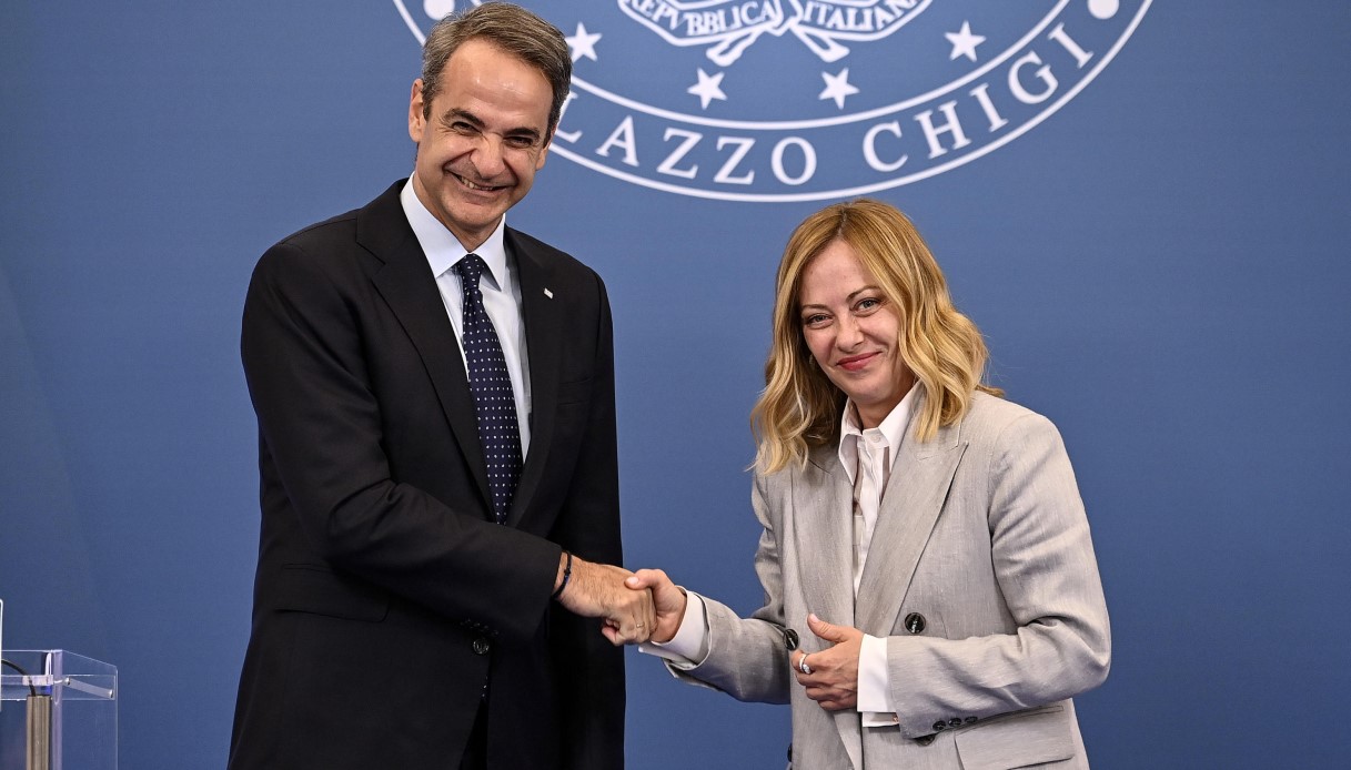 https://wips.plug.it/cips/notizie.virgilio.it/cms/2025/05/meloni-mitsotakis.jpg