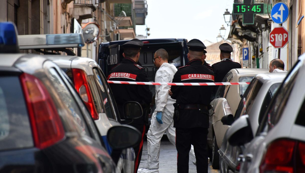 Neonata gettata dal balcone a Misterbianco, il tentativo del fratellino di 7 anni di evitare la tragedia Neonata gettata dal balcone a Misterbianco, il tentativo del fratellino di 7 anni di evitare la tragedia