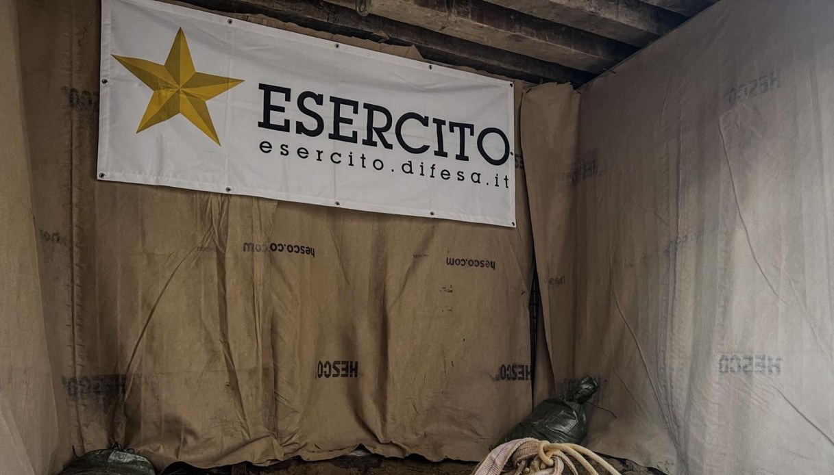 Una tenda dell'esercito italiano
