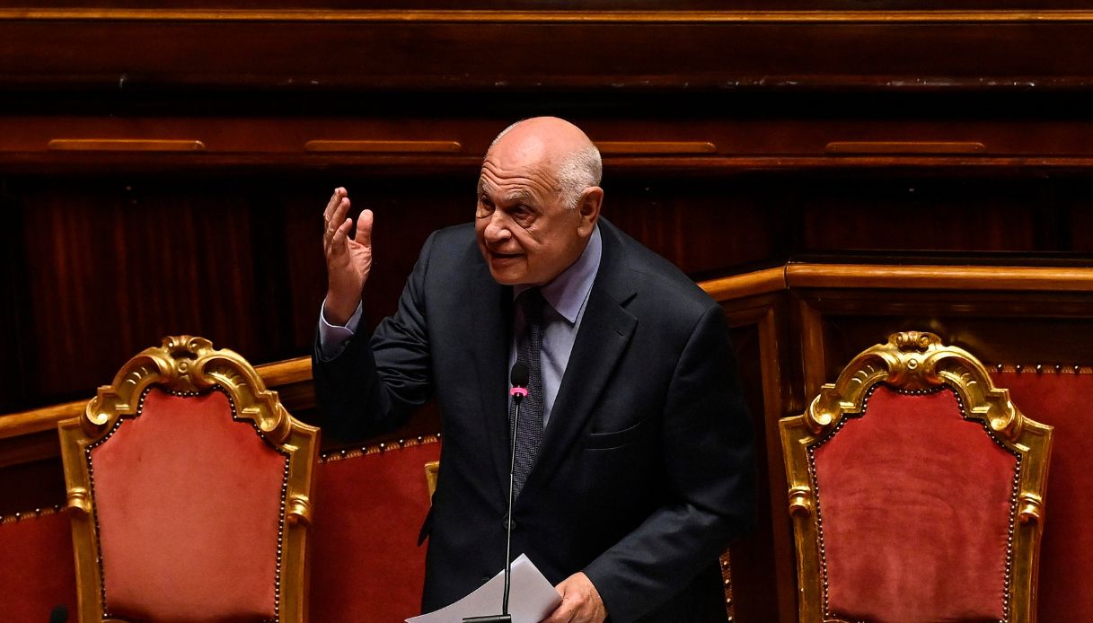 https://wips.plug.it/cips/notizie.virgilio.it/cms/2025/05/nordio-braccialetto-elettronico-femminicidi.jpg