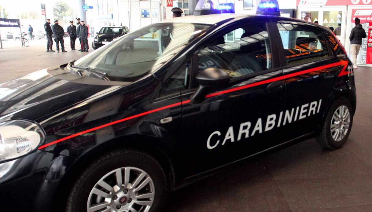 omicidio di giuseppe marra a bologna trovato in casa dalla compagna la donna ha i vestiti sporchi di sangue da Notizie.virgilio.it omicidio di giuseppe marra a bologna trovato in casa dalla compagna la donna ha i vestiti sporchi di sangue