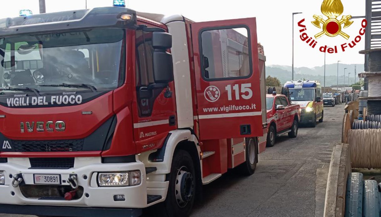 Operaio morto sul lavoro alla Aristoncavi di Brendola vicino Vicenza, sarebbe scivolato da una scala Operaio morto sul lavoro alla Aristoncavi di Brendola vicino Vicenza, sarebbe scivolato da una scala