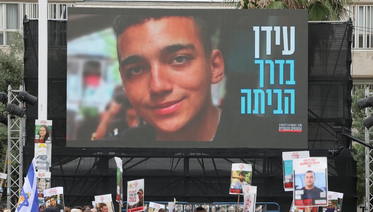 https://wips.plug.it/cips/notizie.virgilio.it/cms/2025/05/ostaggio-edan-alexander-hamas.jpg