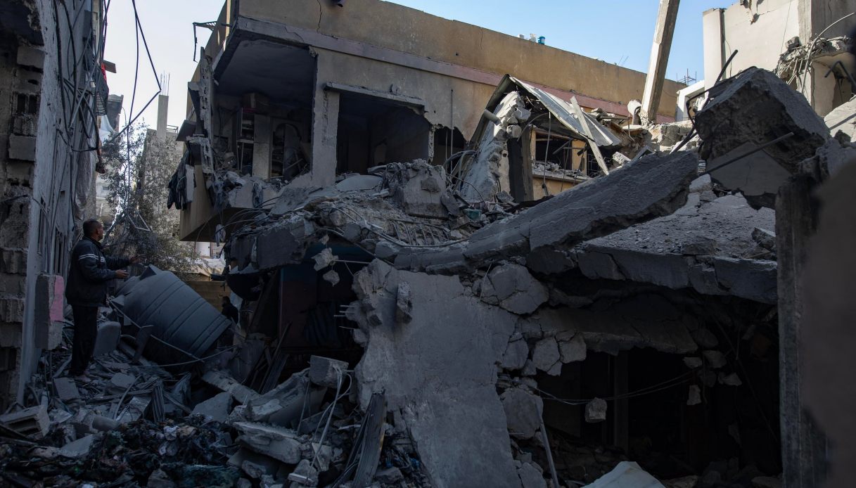 https://wips.plug.it/cips/notizie.virgilio.it/cms/2025/05/palestina-video-shock.jpg