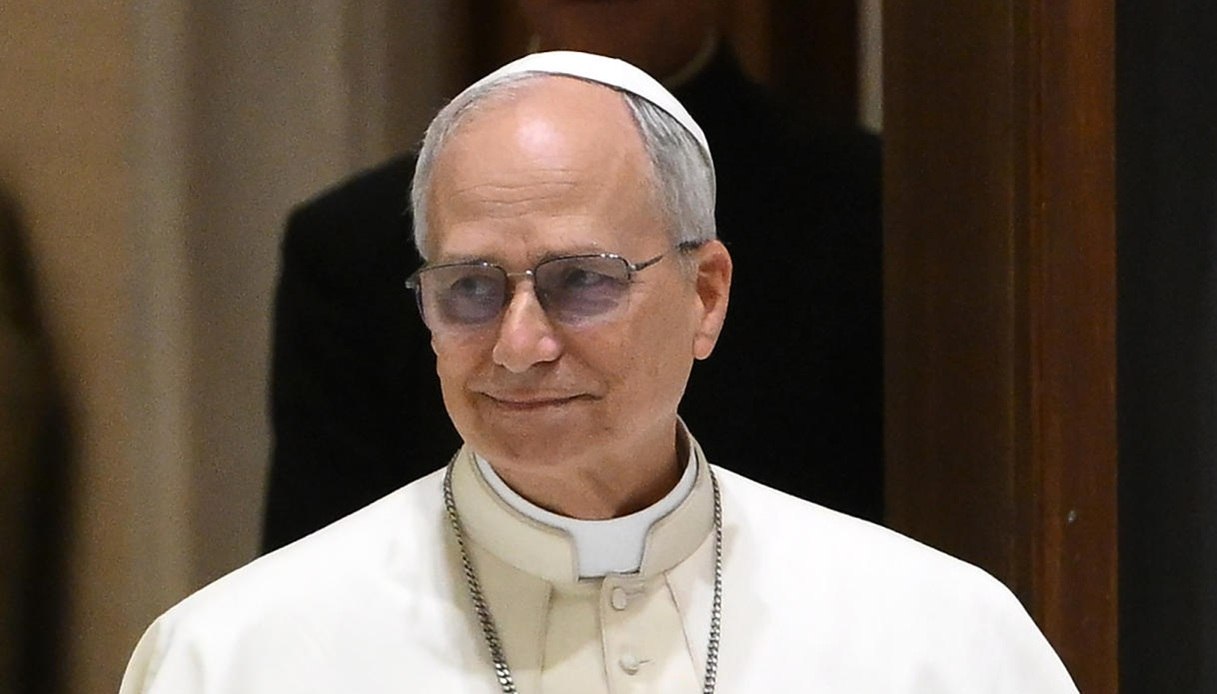 https://wips.plug.it/cips/notizie.virgilio.it/cms/2025/05/papa-leone-xiv-coppie-omosessuali-famiglia.jpg