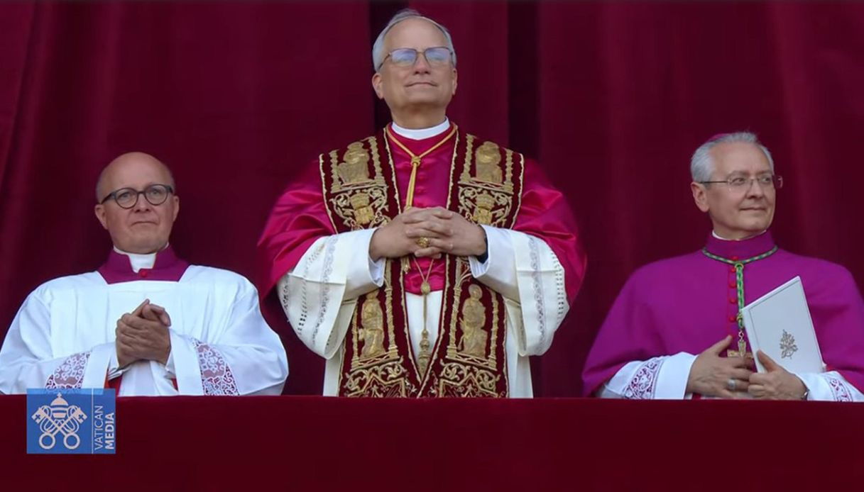 https://wips.plug.it/cips/notizie.virgilio.it/cms/2025/05/papa-leone-xiv.jpg