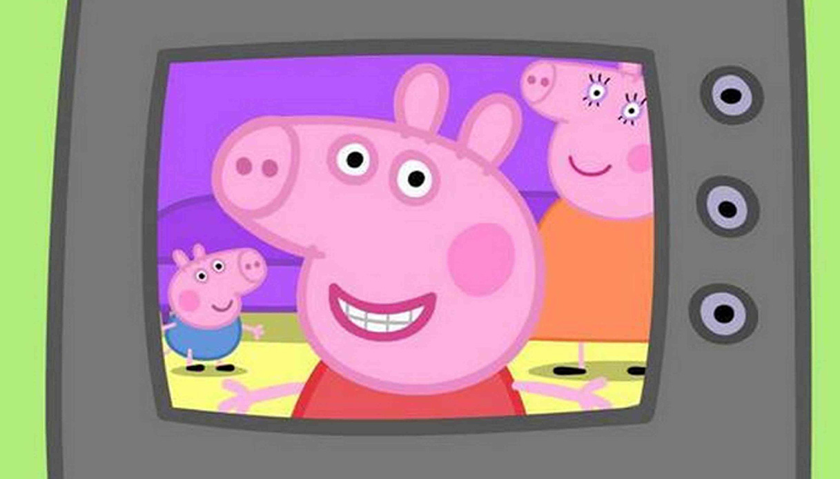 https://wips.plug.it/cips/notizie.virgilio.it/cms/2025/05/peppa-pig-sorellina-evie.jpg