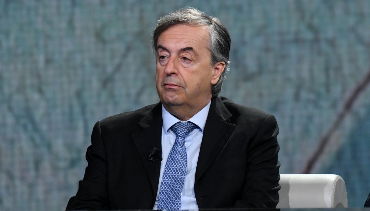https://wips.plug.it/cips/notizie.virgilio.it/cms/2025/05/roberto-burioni-tg1-impronta-andrea-sempio.jpg