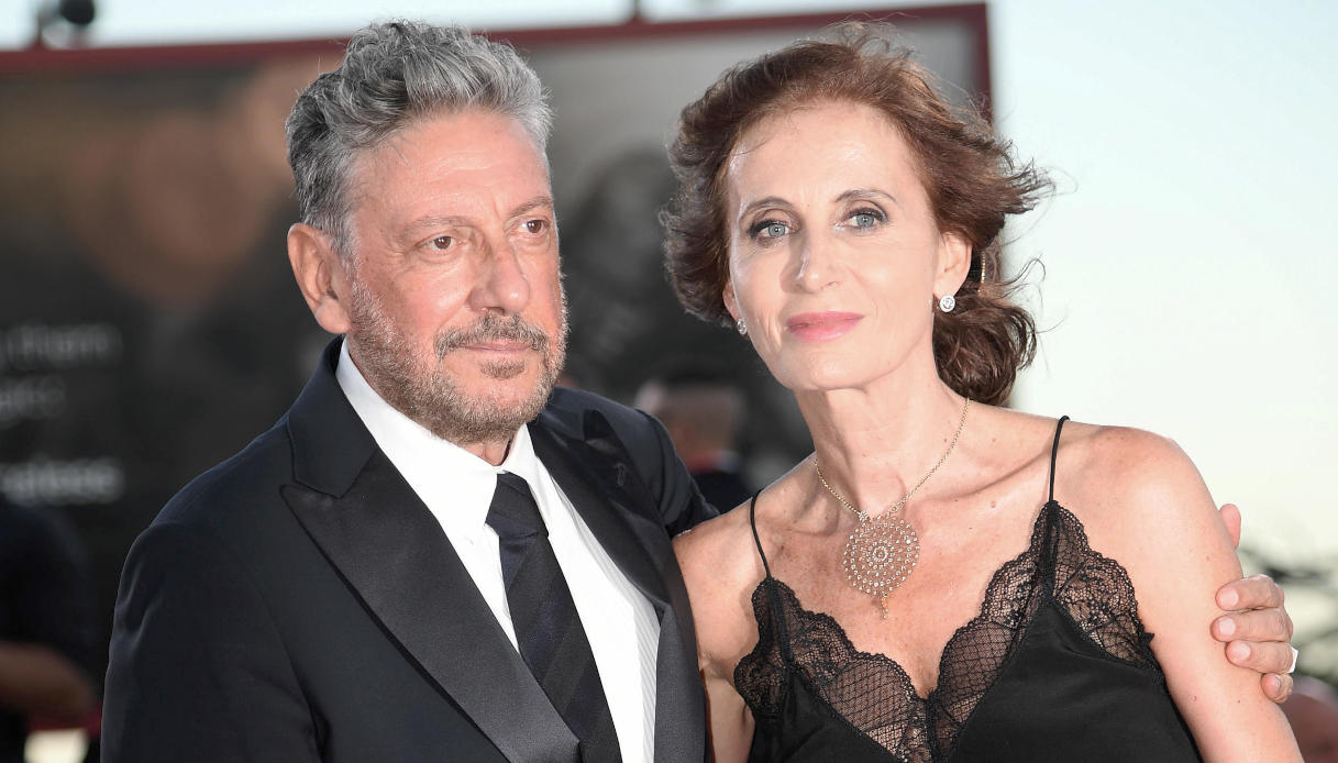 Sergio Castellitto cassonetti Roma Ama