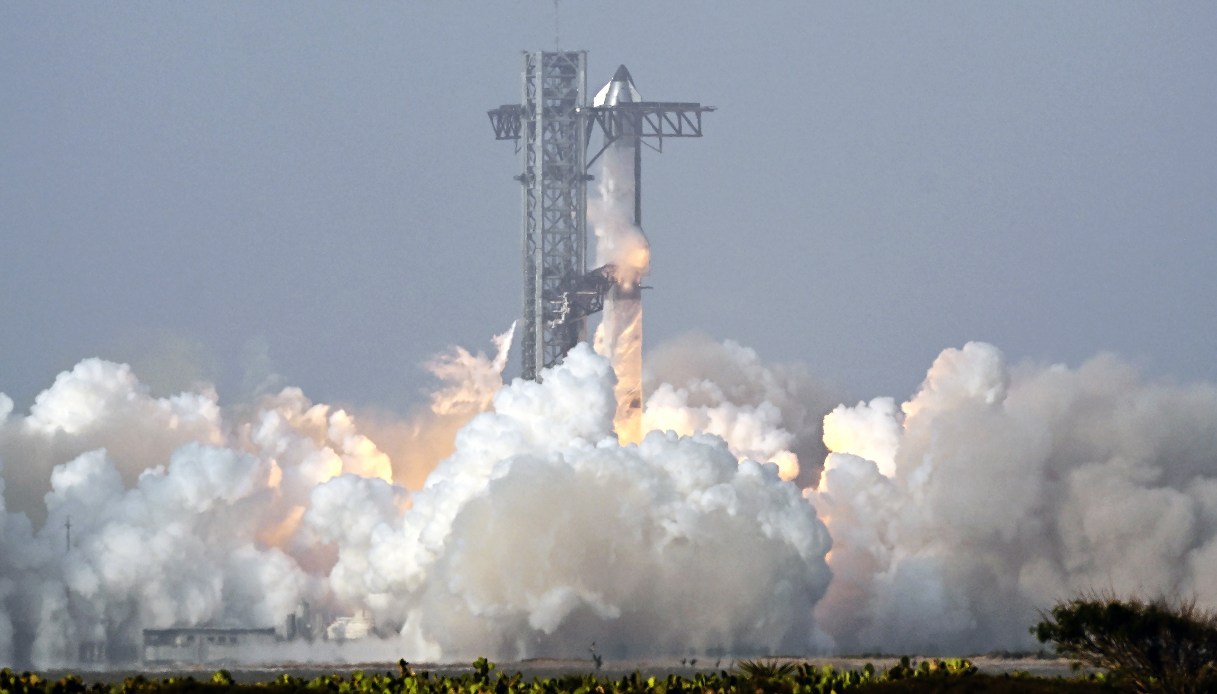 https://wips.plug.it/cips/notizie.virgilio.it/cms/2025/05/starship-spacex-elon-musk-1.jpg