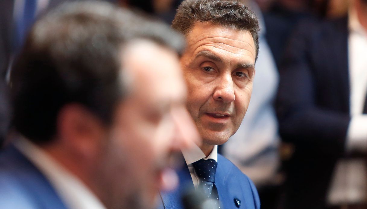 https://wips.plug.it/cips/notizie.virgilio.it/cms/2025/05/vannacci-vicesegretario-lega-salvini.jpg