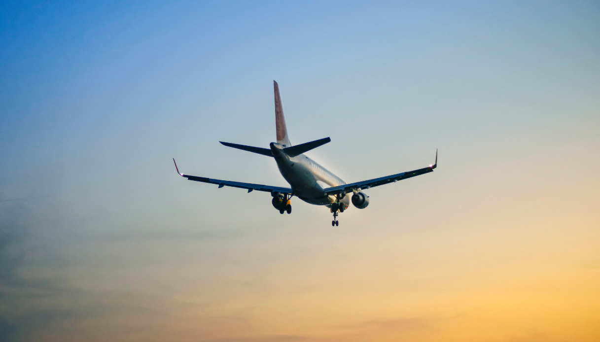 https://wips.plug.it/cips/notizie.virgilio.it/cms/2025/05/volo-francoforte-siviglia.jpg