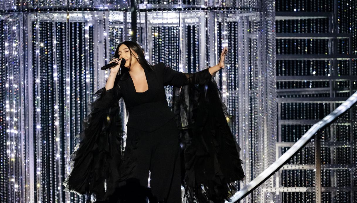 https://wips.plug.it/cips/notizie.virgilio.it/cms/2025/05/yuval-raphael-eurovision-2025-1.jpg