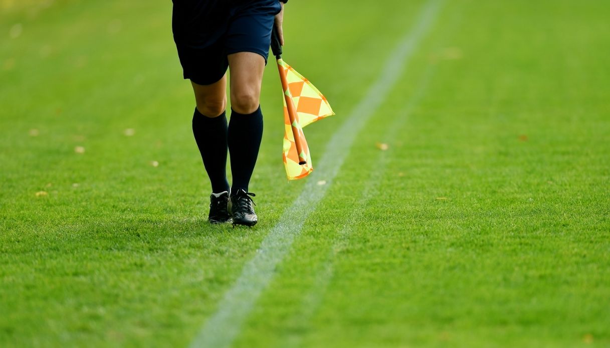 Aggredito arbitro di calcio