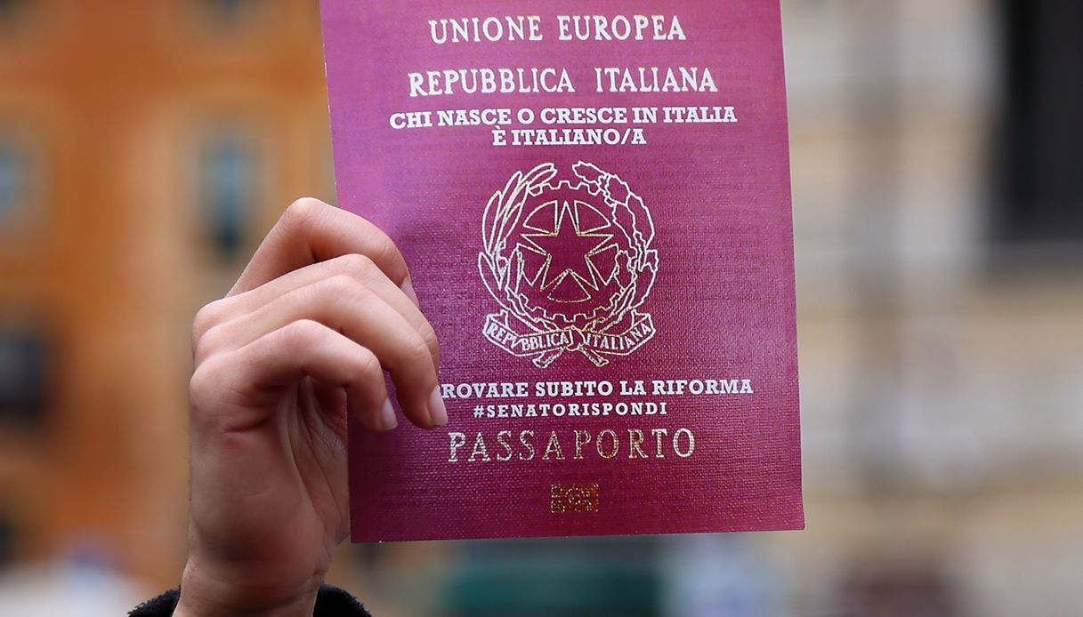 Proteste per le regole della cittadinanza