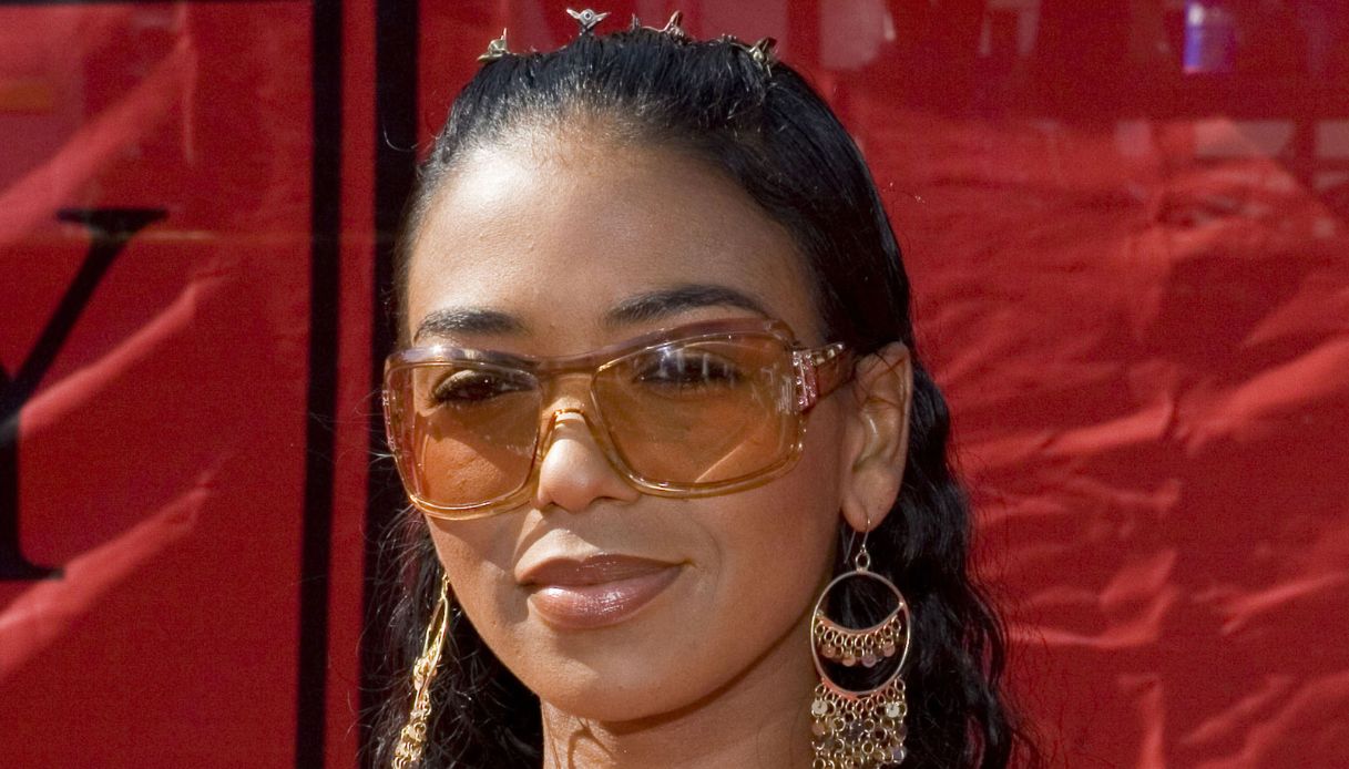 https://wips.plug.it/cips/notizie.virgilio.it/cms/2025/06/ananda-lewis-mtv-morta-tumore-seno.jpg